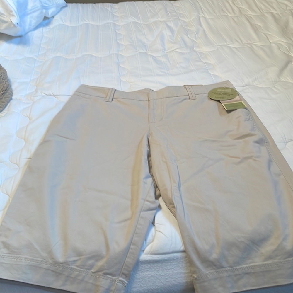 Women’s Bermuda shorts